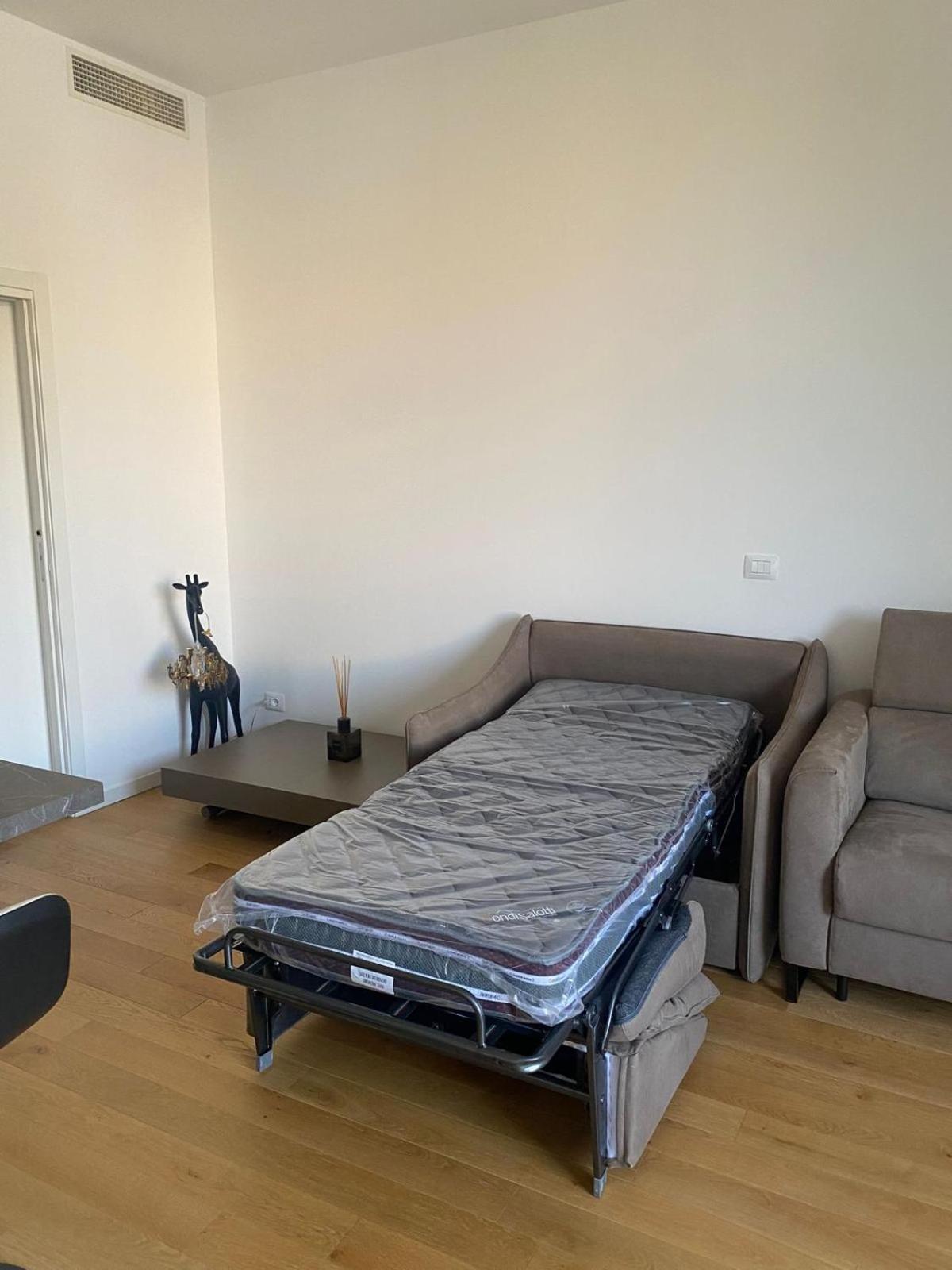Luxury Design Suite - 20 Minutes From Duomo-Navigli มิลาน ภายนอก รูปภาพ